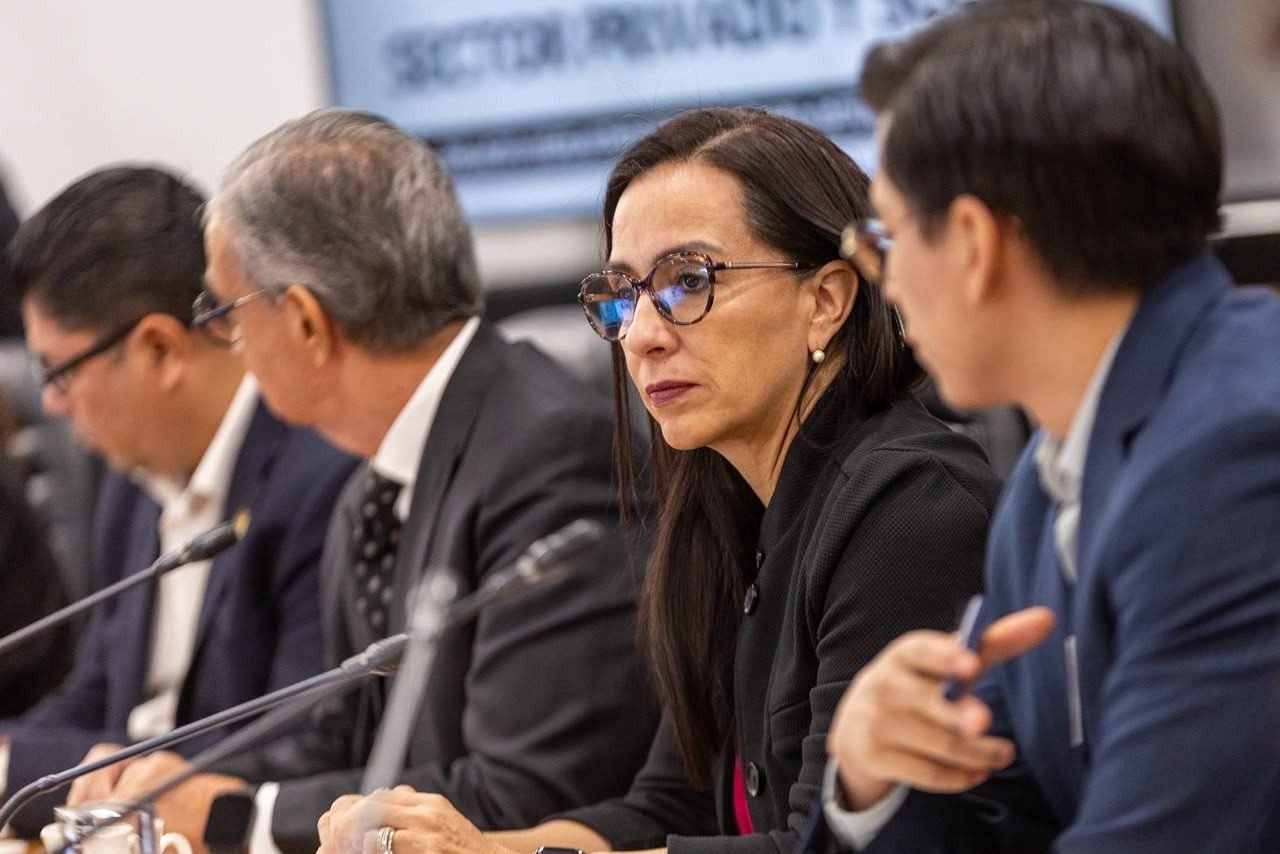 Participantes en la presentación de propuestas de CONCANACO ante la Comisión de Hacienda
