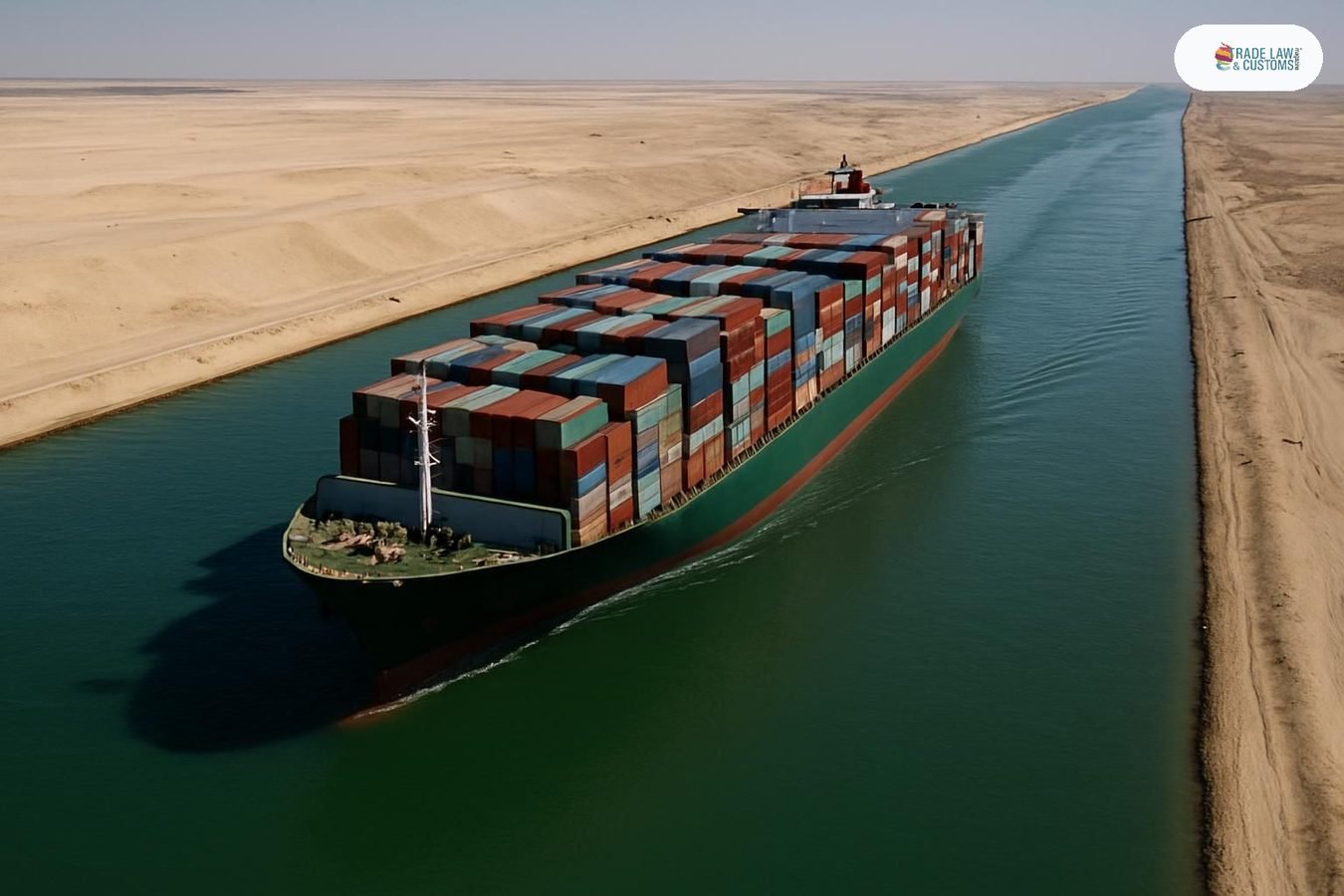 Portacontenedor de gran tamaño en tránsito por el Canal de Suez durante la recuperación de tráfico de octubre de 2026.